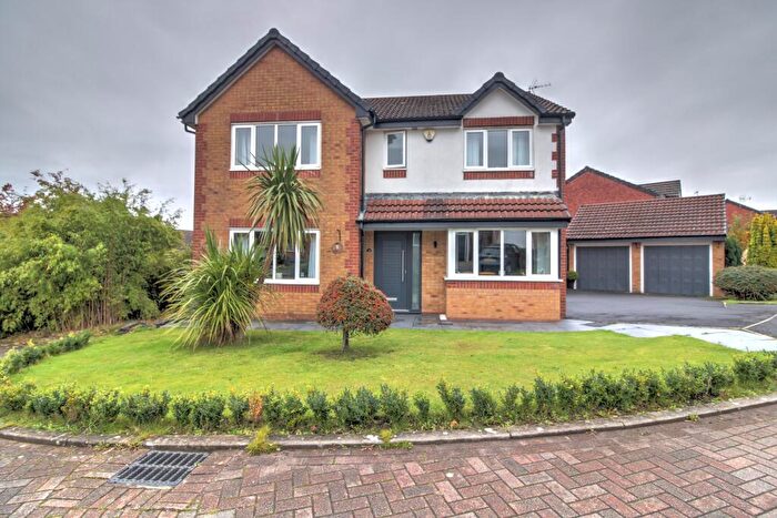 4 Bedroom Detached House For Sale In Campbell Close, Blackburn, BB2