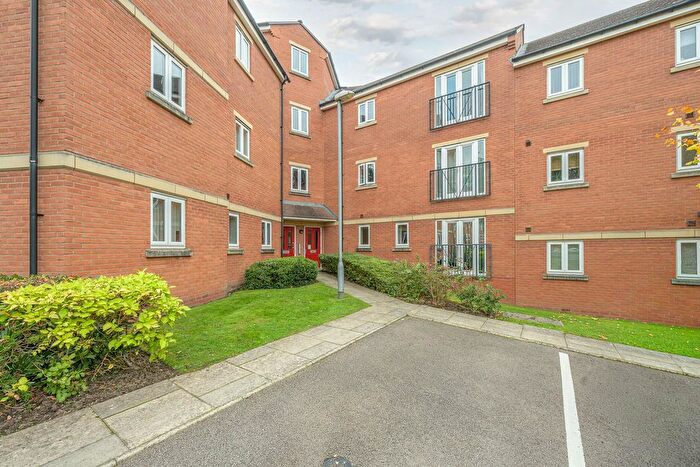 2 Bedroom Flat For Sale In Kirkpatrick Drive, Stourbridge, DY8