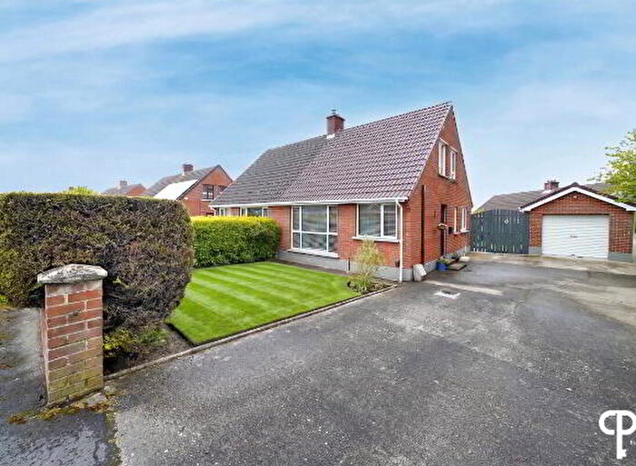 3 Bedroom Semi-detached Bungalows For Sale In Lansdowne Road, L'Derry, BT47