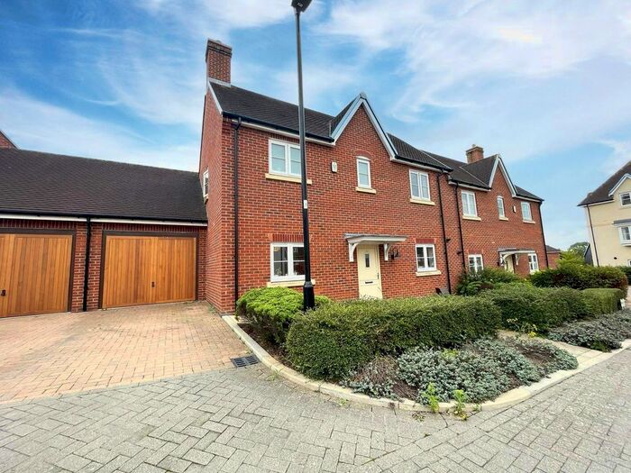 3 Bedroom Semi-Detached House To Rent In Betony Rise, Warfield, Bracknell, Berkshire, RG42