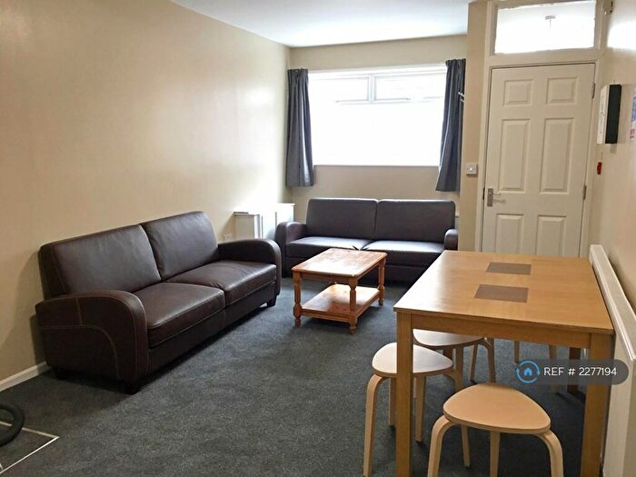 5 Bedroom Terraced House To Rent In Stokes Croft, Bristol, BS1