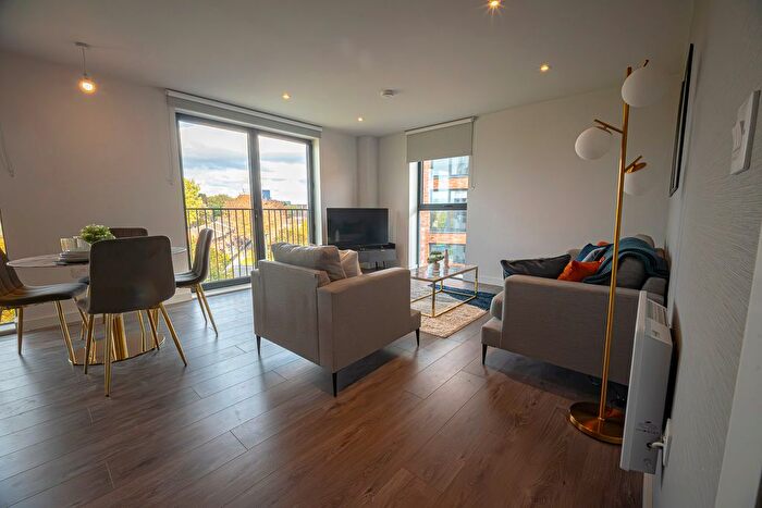 2 Bedroom Flat For Sale In Merchants Wharf, Manchester, M5