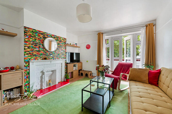1 Bedroom Apartment For Sale In Ravens Way, London, SE12