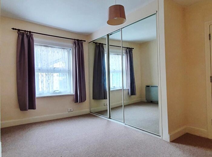 1 Bedroom Flat To Rent In Ashford Road, BN21