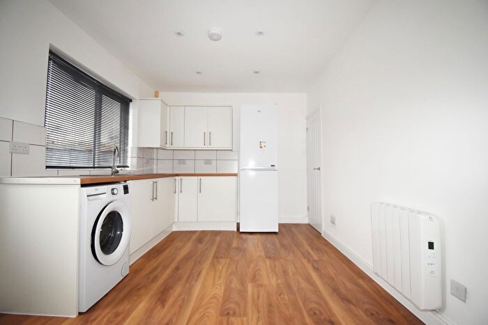 3 Bedroom End Terrace House To Rent In Nuffield Road, Upper Stoke, Coventry, CV6