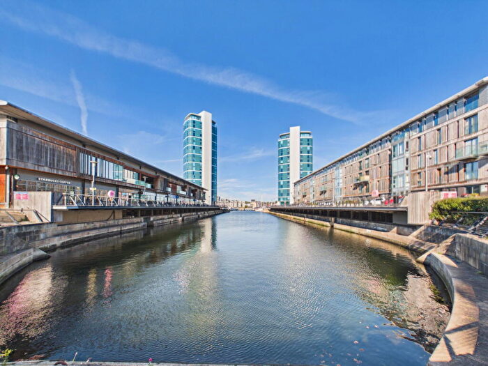 1 Bedroom Apartment For Sale In Dock Head Road, Chatham, ME4