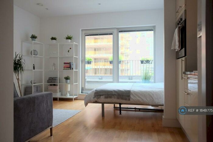 Studio To Rent In Indescon Square, London, E14