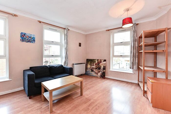 2 Bedroom Flat For Sale In Wolfe Crescent, Canada Water, SE16