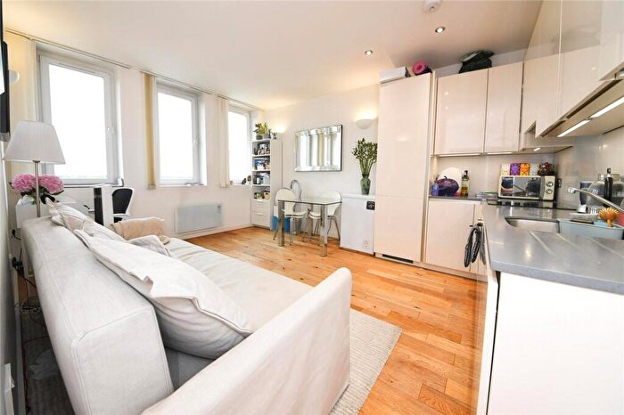 1 Bedroom Flat For Sale In Channelsea House, Canning Road, London, E15