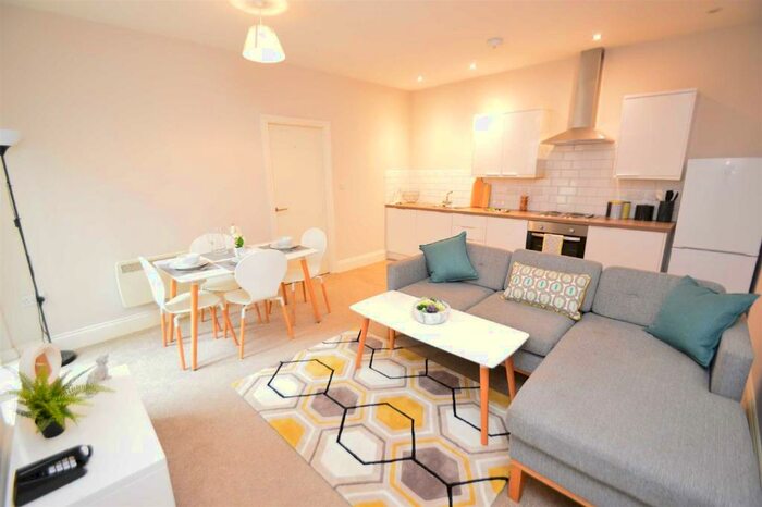 2 Bedroom Apartment To Rent In Macclesfield, SK10