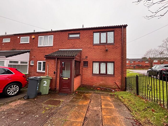 3 Bedroom Semi-detached House To Rent In Locket Close, Walsall, WS2