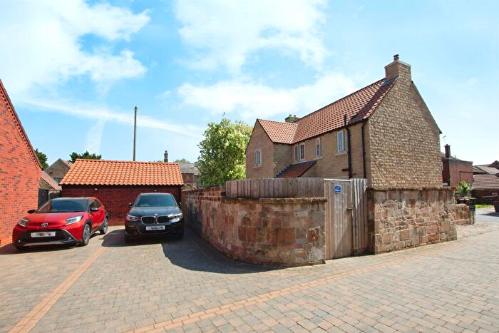 3 Bedroom Detached House For Sale In Richards Grove, Kirkby-In-Ashfield, Nottingham, NG17