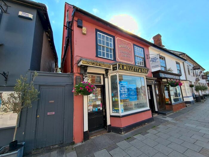 1 Bedroom Flat To Rent In High Street, Dunmow, CM6