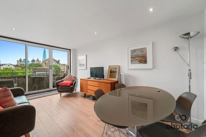 1 Bedroom Flat For Sale In Nightingale House, Thomas More Street, London, E1W