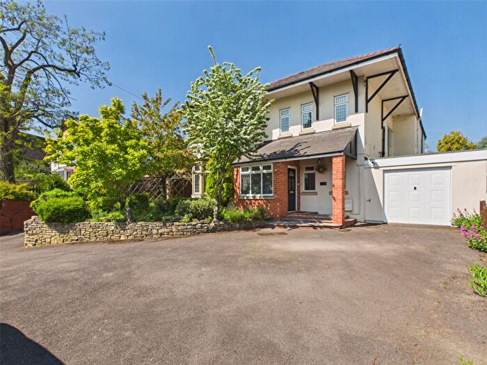 5 Bedroom Detached House For Sale In Cheltenham Road, Gloucester, Gloucestershire, GL2