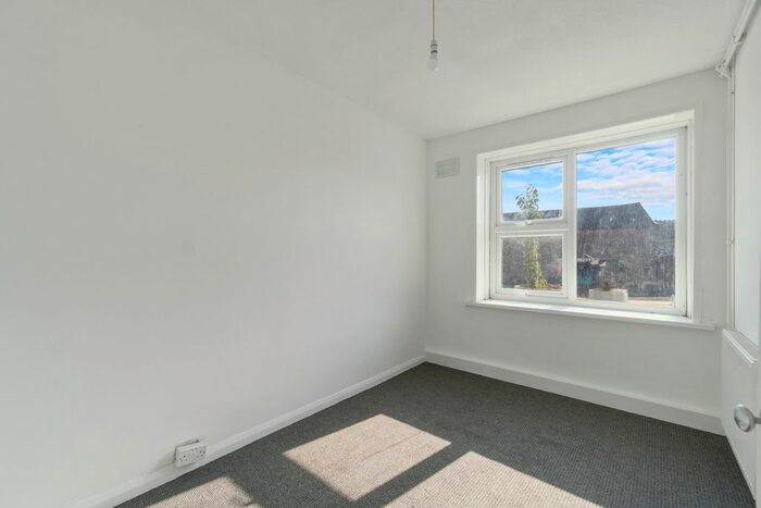4 Bedroom Flat To Rent In Teats Hill Flats, Coxside, Plymouth, PL4