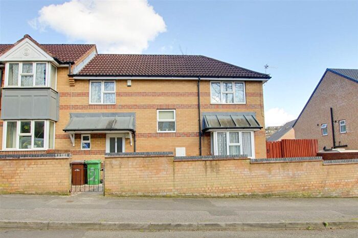 3 Bedroom Semi Detached House For Sale In Kildare Road, Nottingham, NG3