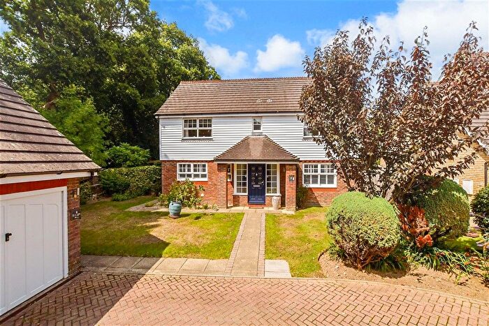 4 Bedroom Detached House For Sale In Larkspur Way, Southwater, Horsham, West Sussex, RH13