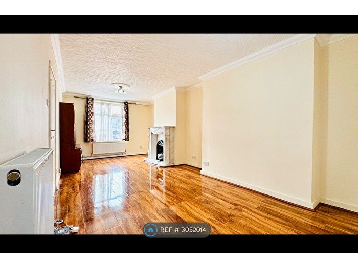 2 Bedroom Terraced House To Rent In Longbridge Road, Dagenham, RM8