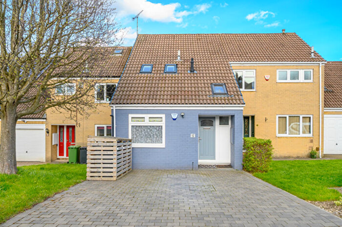 2 Bedroom Town House For Sale In Rooms Fold, Morley, LS27