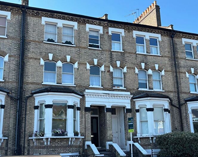 Studio To Rent In St. Margarets Road, St Margarets Village, TW1