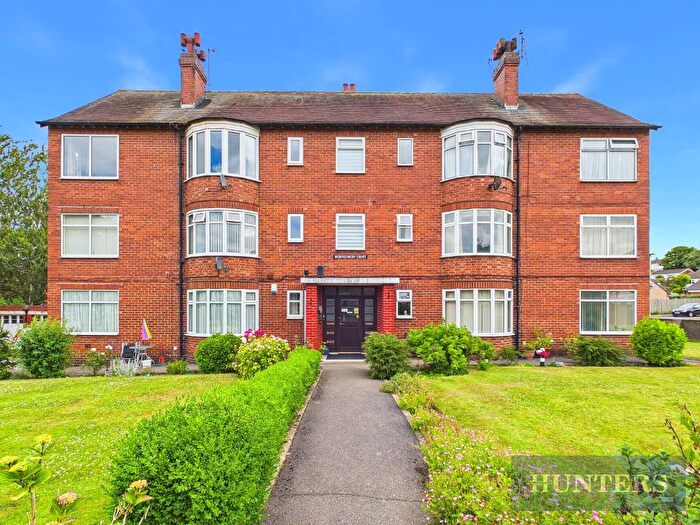 2 Bedroom Flat For Sale In Sandybed Lane, Scarborough, YO12