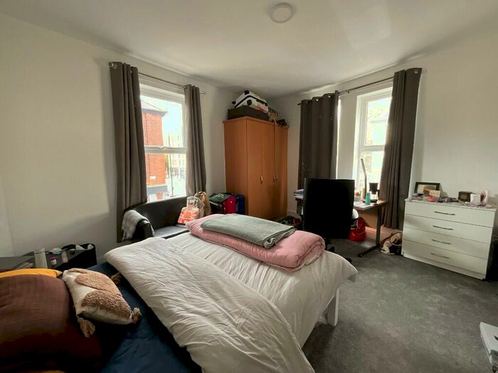 3 Bedroom Terraced House To Rent In Albert Grove, Nottingham, Nottinghamshire, NG7