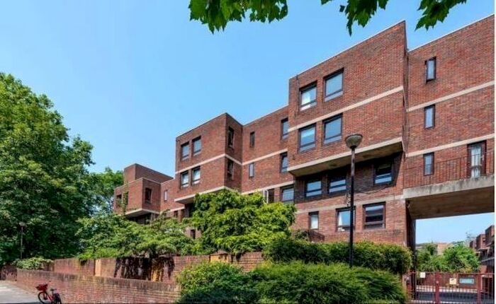 1 Bedroom Flat To Rent In Lily Close, London, W14
