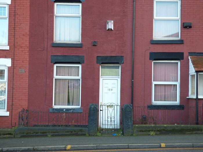 2 Bedroom Terraced House To Rent In Bradford Street, Bolton, BL2