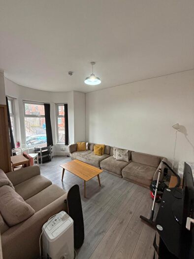 1 Bedroom House To Rent In Talbot Road, Manchester, M14