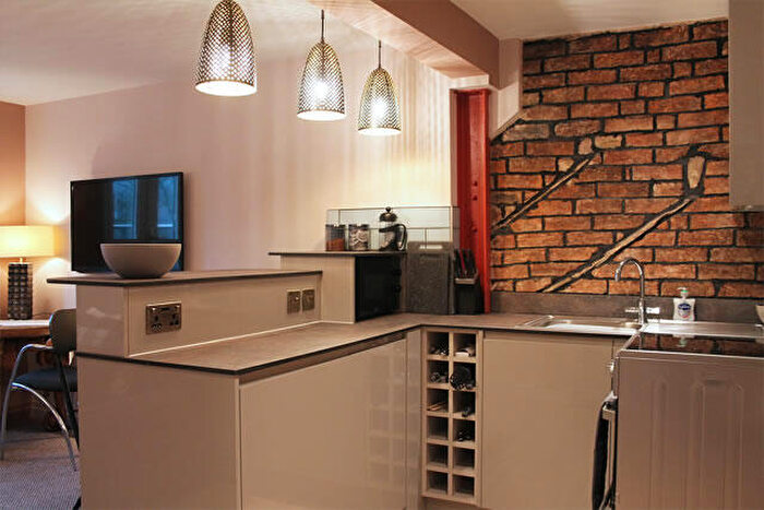 1 Bedroom Apartment For Sale In Flat, A High Street, Uppermill, OL3