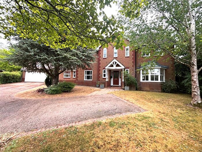 4 Bedroom Detached House For Sale In Standing Stones, Great Billing, Northampton, NN3