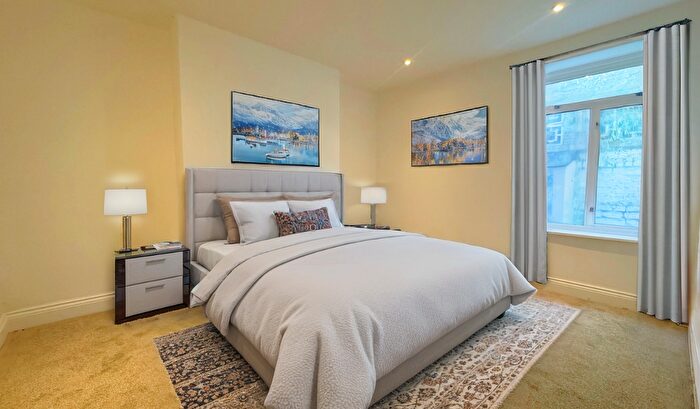 2 Bedroom Flat To Rent In Brookhill Road, London, SE18