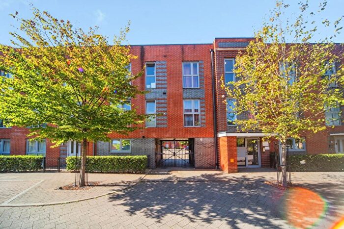 2 Bedroom Flat For Sale In Meridian Way, Southampton, SO14