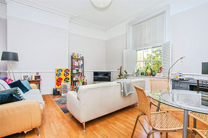 1 Bedroom Flat To Rent In Royal Parade Mews, Cheltenham, Gloucestershire, GL50