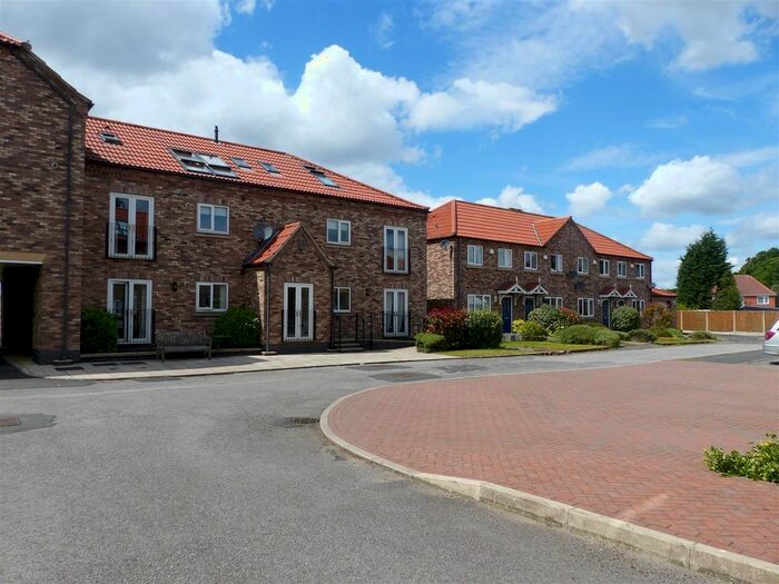 2 Bedroom Flat To Rent In Station Road, Rawcliffe, Goole, DN14