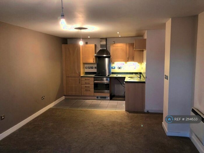 1 Bedroom Flat To Rent In Queens Court, Hull, HU1