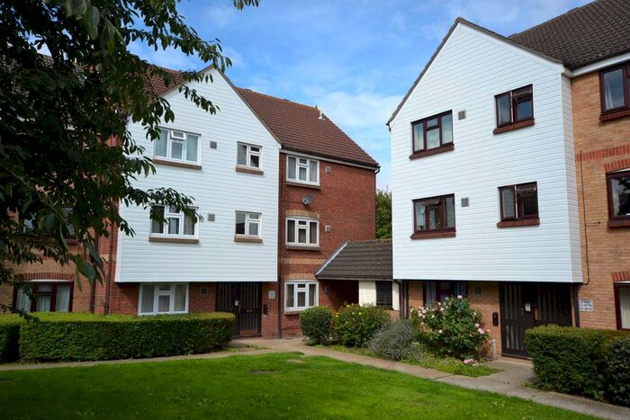 1 Bedroom Flat To Rent In Redmayne Drive, Chelmsford, CM2