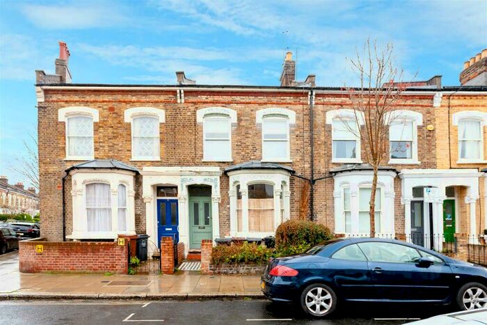 1 Bedroom Flat To Rent In Chesholm Road, Stoke Newington, N16