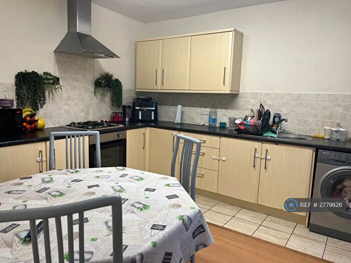 2 Bedroom Semi-Detached House To Rent In Mulberry Street, Stoke-On-Trent, ST1