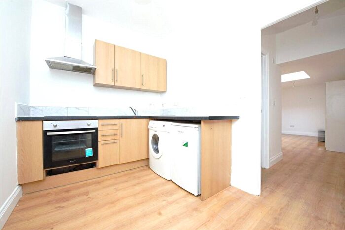 Studio To Rent In Gabriels Hill, Maidstone, ME15