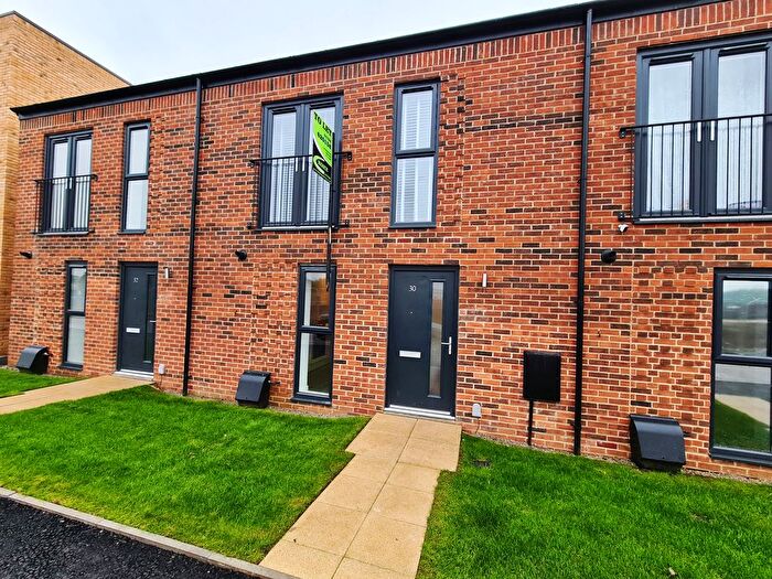 3 Bedroom Town House To Rent In Grandstand Avenue, Salford, M6