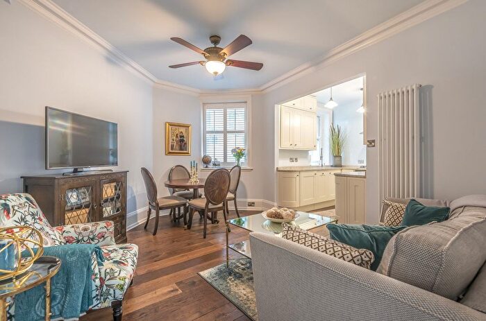 1 Bedroom Flat To Rent In Marylebone Road, Marylebone, London, NW1