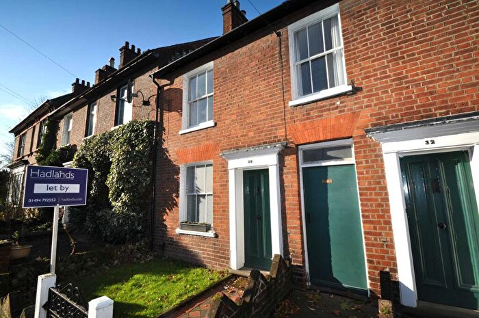 2 Bedroom Cottage To Rent In Broad Street, Chesham, HP5