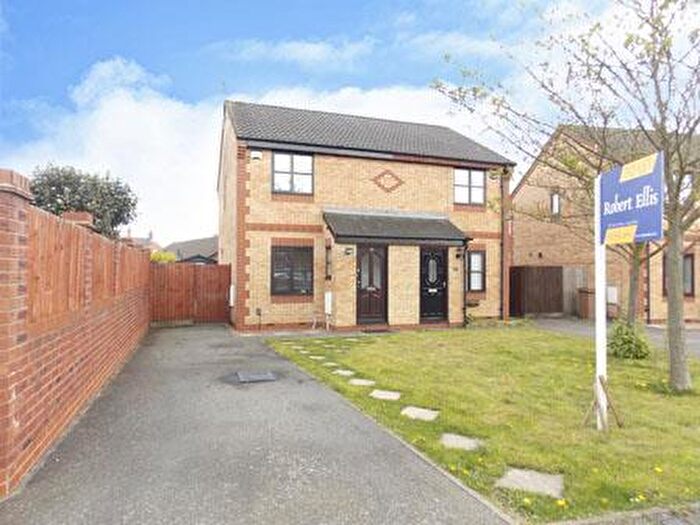2 Bedroom Semi Detached House To Rent In Helvellyn Way, Long Eaton, NG10