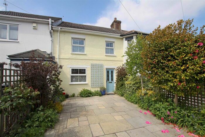 3 Bedroom Terraced House To Rent In Victoria Road, Bournemouth, BH1