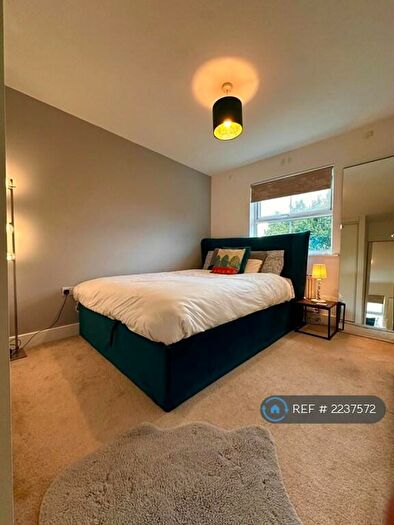 5 Bedroom Semi-Detached House To Rent In Powell Gardens, Redhill, RH1