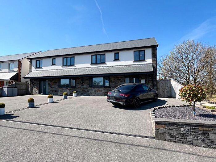 3 Bedroom Semi-Detached House For Sale In Roman Road, Banwen, Neath, SA10