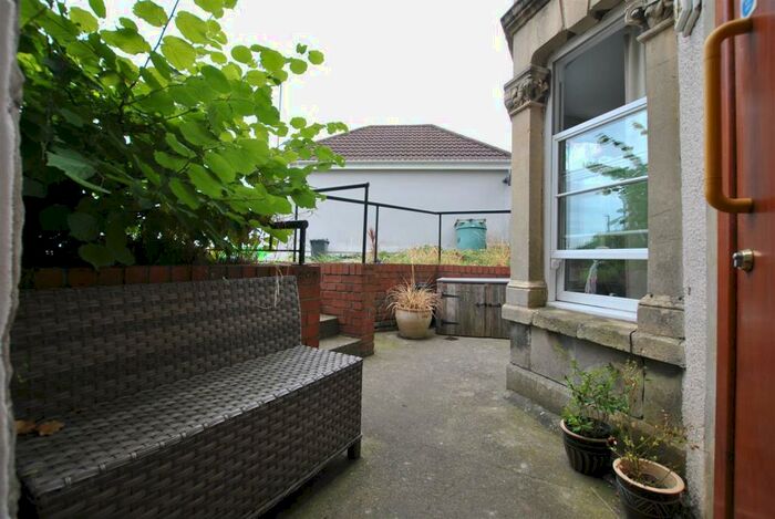 1 Bedroom Flat To Rent In Knowle Road, Knowle, Bristol, BS4