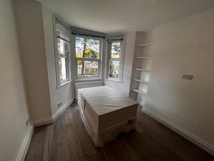 Studio To Rent In Harlesden Gardens, NW10